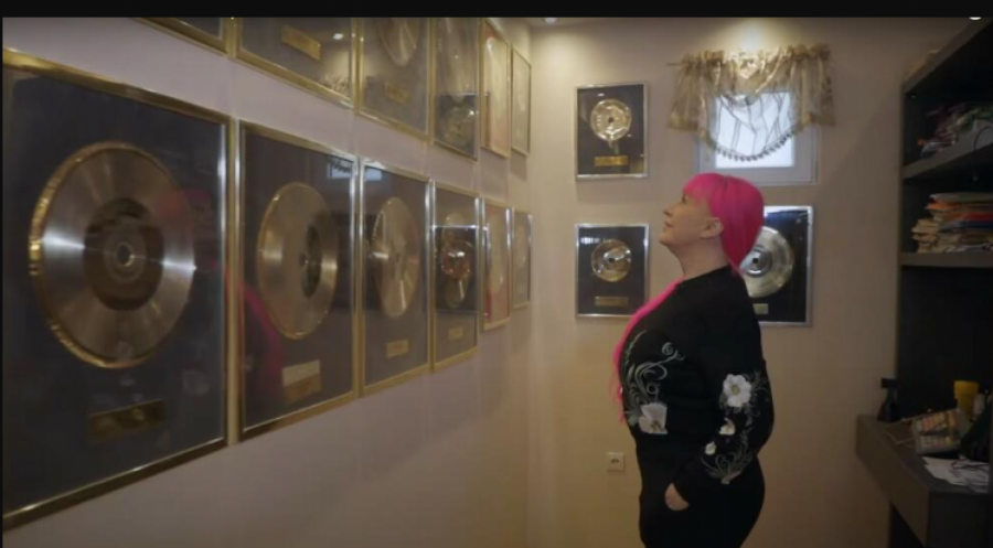 ŽIVELA U SIROMAŠTVU, A SADA STANUJE U VILI Zorica Brunclik otvorila vrata svog doma i raspametila sve (FOTO)