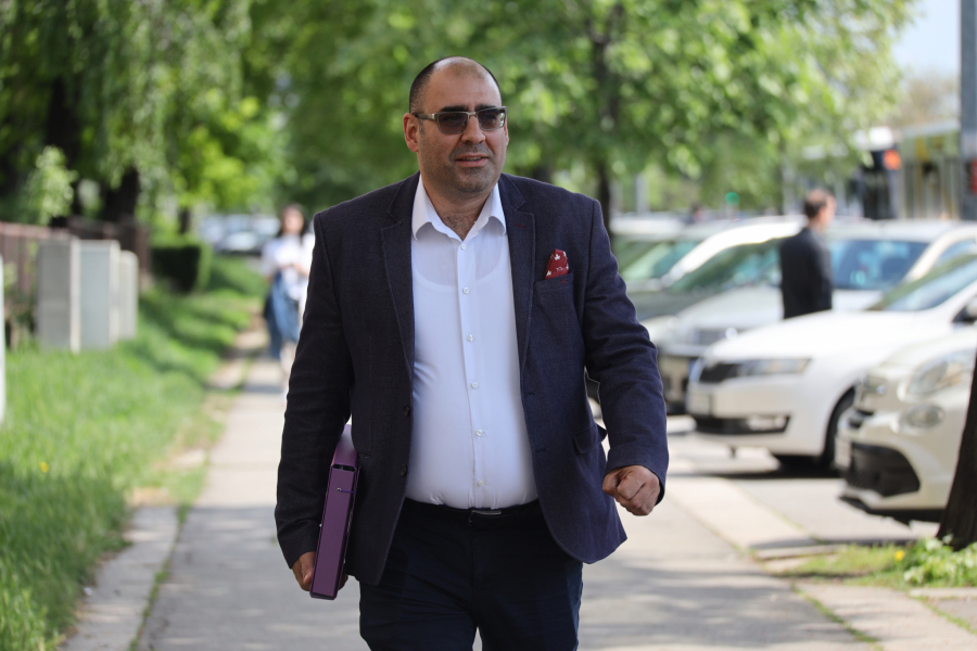 GAŠIĆ I VUČEVIĆ ĆE BITI STUBOVI OVE VLADE Alo! intervju: Vladimir Đukanović bez dlake na jeziku o aktuelnim temama