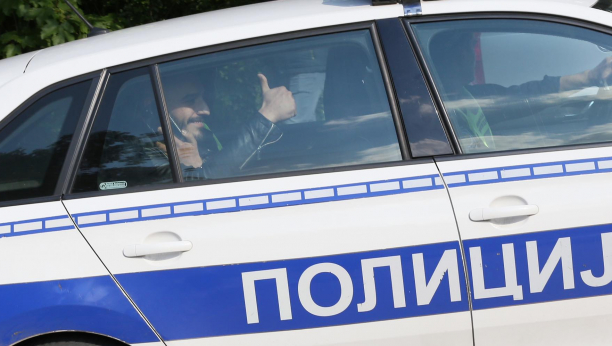 DARKOV ČUDAN INSTAGRAM STORI Dok čeka saslušanje, pevač izbacio video, a evo ko je sa njim