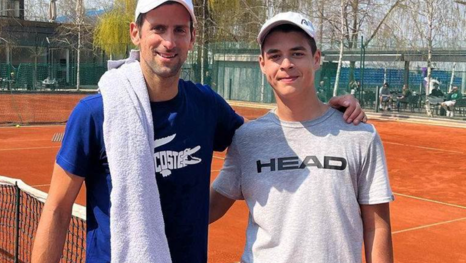 SRBIJA DOBIJA VELIKO POJAČANJE Najtalentovaniji teniser Evrope igraće za našu zemlju, a razlog je Novak