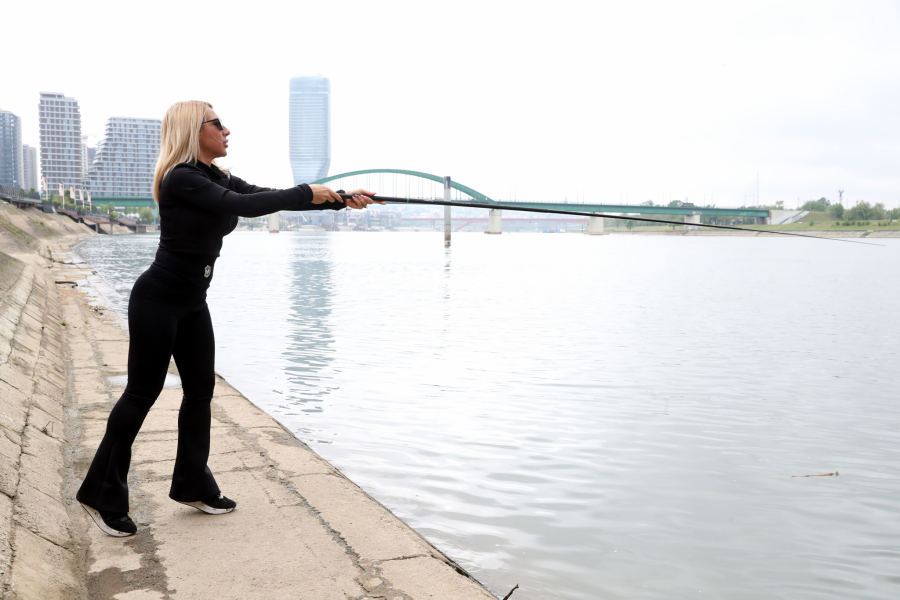 RIBA NA SUVOM Jovana Jeremić o poslu, razvodu i drugoj udaji ekskluzivno za Alo! Dosta mi je slabića, upecaću jednog pravog