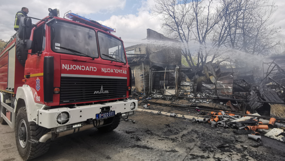 POŽAR U BANJALUCI Izgorela zgrada Investiciono razvojne banke Republike Srpske (VIDEO)