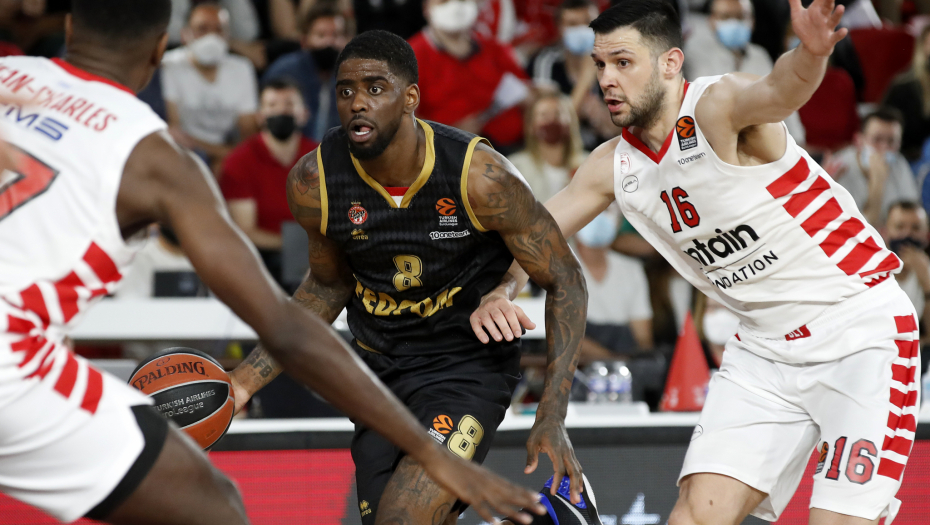 OBRADOVIĆEV MONAKO NA KORAK OD BEOGRADA Bajern srušio Barselonu i izborio majstoricu