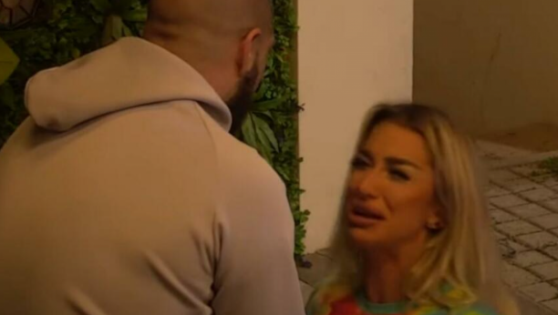 NEĆU VIŠE DA ZAVRŠAVAM U HITNOJ Nakon turbulentnog raskida Aleks i Dejana, Slovenka priznala da ima traume zbog ćerkinih slomova