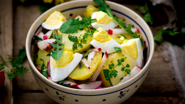SALATA OD MASLAČKA I JAJA Puna vitamina i jedinstvenog ukusa, postaće redovno jelo na vašoj trpezi