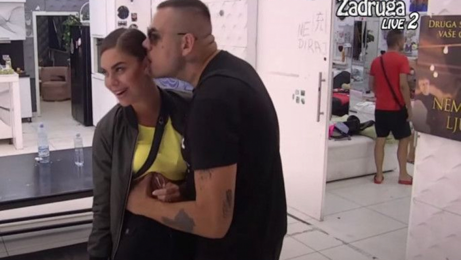 VIDI SE DA ZNAŠ ŠTA ŽELIŠ, DUGO SAM OČEKIVAO TVOJ ULAZAK Car sa osmehom na licu progovorio o Mini, zadrugari u šoku