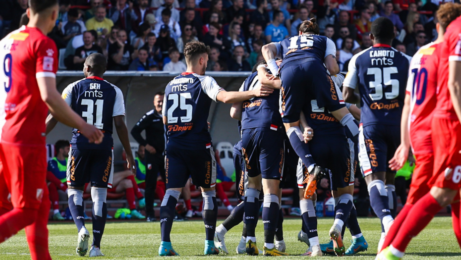 PRED ODLASKOM SA "MARAKANE" Zvezdi stigla milionska ponuda za ofanzivca, da li je on prvi koji pakuje kofere?