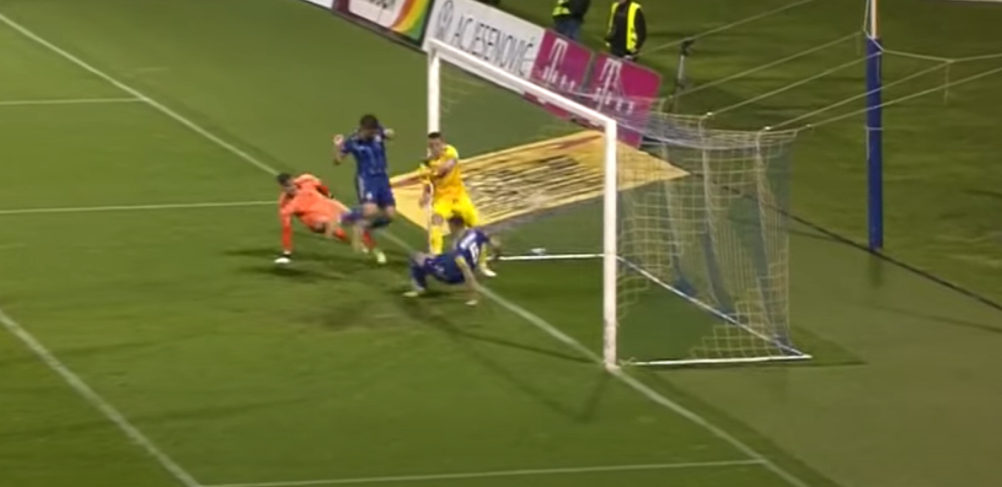 OVO SE NE VIĐA NI NA VIDEO IGRICI Komičan autogol u Zagrebu koji je pogurao Dinamo ka tituli (VIDEO)