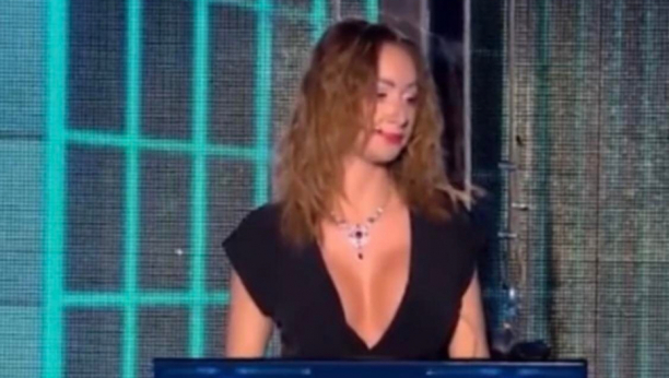 DECENIJA IMA 20 GODINA, A VEK 12 Maca Diskrecija se izblamirala u kvizu kao nikada do sad, reakcija voditelja će vas šokirati (VIDEO)