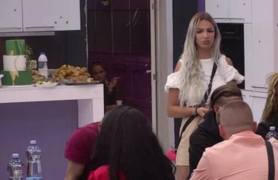 DALILA USTALA DA BRANI DEJANA! Opšti haos u Zadruzi nakon što je Huso poslao poklone Dragojeviću i ćerki, Aleks besna kao ris