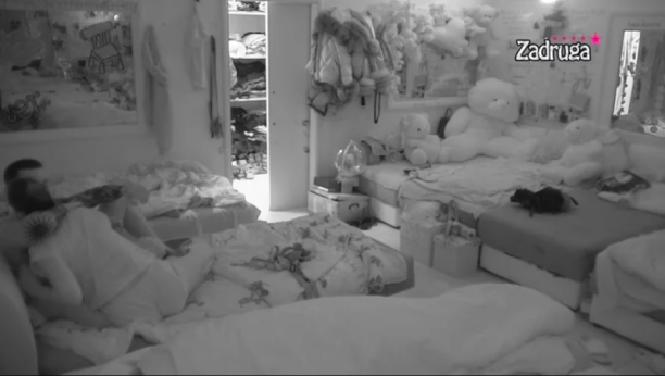 HLADAN TUŠ Mateja odbio Minu, zadrugarka u šoku, ovo joj se još nije desilo (FOTO)