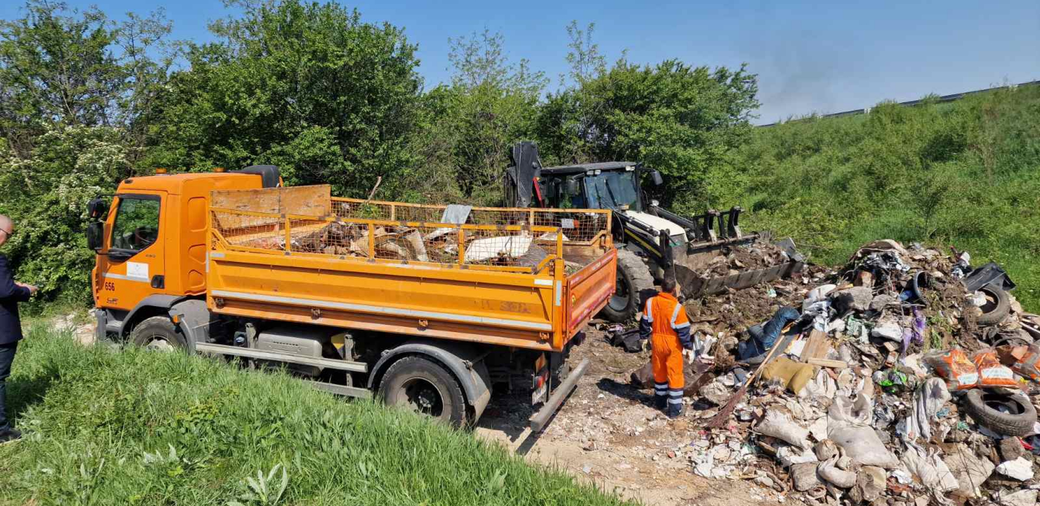 Uklanjanje "divlje" deponije u Velikom Mokrom Lugu