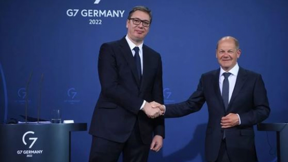 VUČIĆ POSLE SASTANKA SA ŠOLCOM "Veliki uspon u bilateralnim, a pre svega ekonomskim odnosima sa Nemačkom"