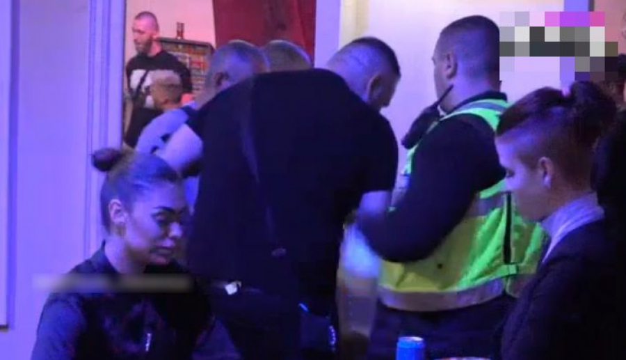 DALILA UDARALA FILIPA I GURALA MU PRSTE U OČI Kamera zabeležila stravične scene u Zadruzi, Car pretio da će je udaviti