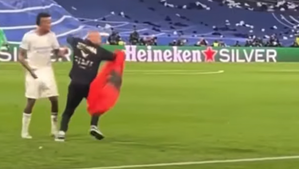 SKANDAL SVETSKIH RAZMERA Procurio do sada neobjavljeni snimak, pogledajte kako je albanski provokator prekinuo meč Reala i Mančester sitija (VIDEO)