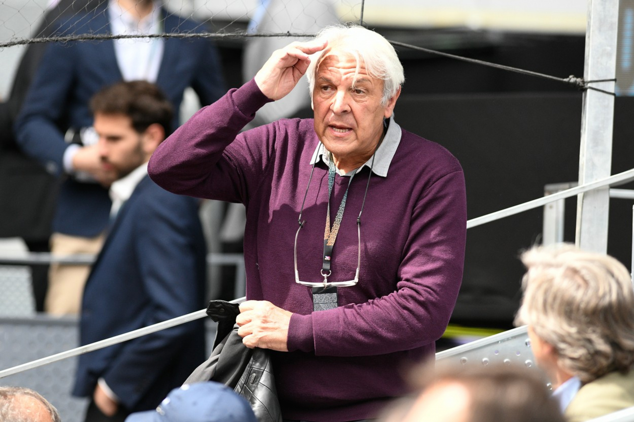 SKRIVAJU SE OD JAVNOSTI, ALI SU SADA BILI NA OKUPU Cela porodica Nadal bodrila Rafu protiv Srbina u Madridu (FOTO)