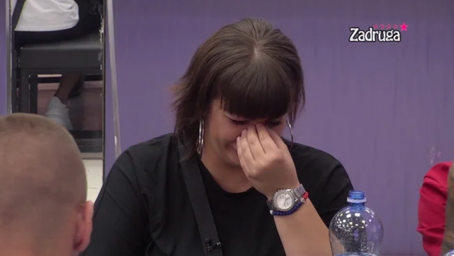 IZGUBILA JE 18 LITARA KRVI ZA ČETIRI SATA?! Bizarna izjava Miljane Kulić nakon povratka iz bolnice, obelodanila šta se dešavalo van rijalitija (VIDEO)