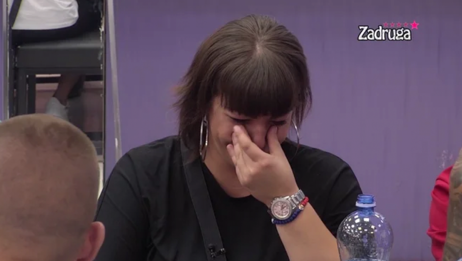 NAKON ŠTO SU IM IZVRŠITELJI ODUZELI IMOVINU Oglasila se Miljanina sestra, opet su u problemu, Ana je doživela peh na letovanju