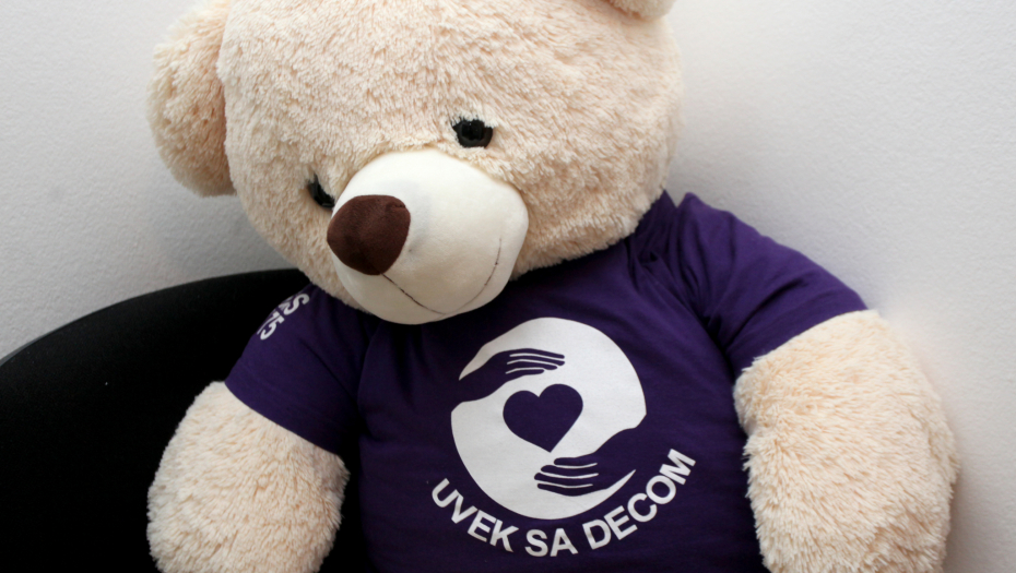 TRI MILIONA KORAKA Humanitarna akcija za besplatan smeštaj deci oboleloj od raka sa porodicom