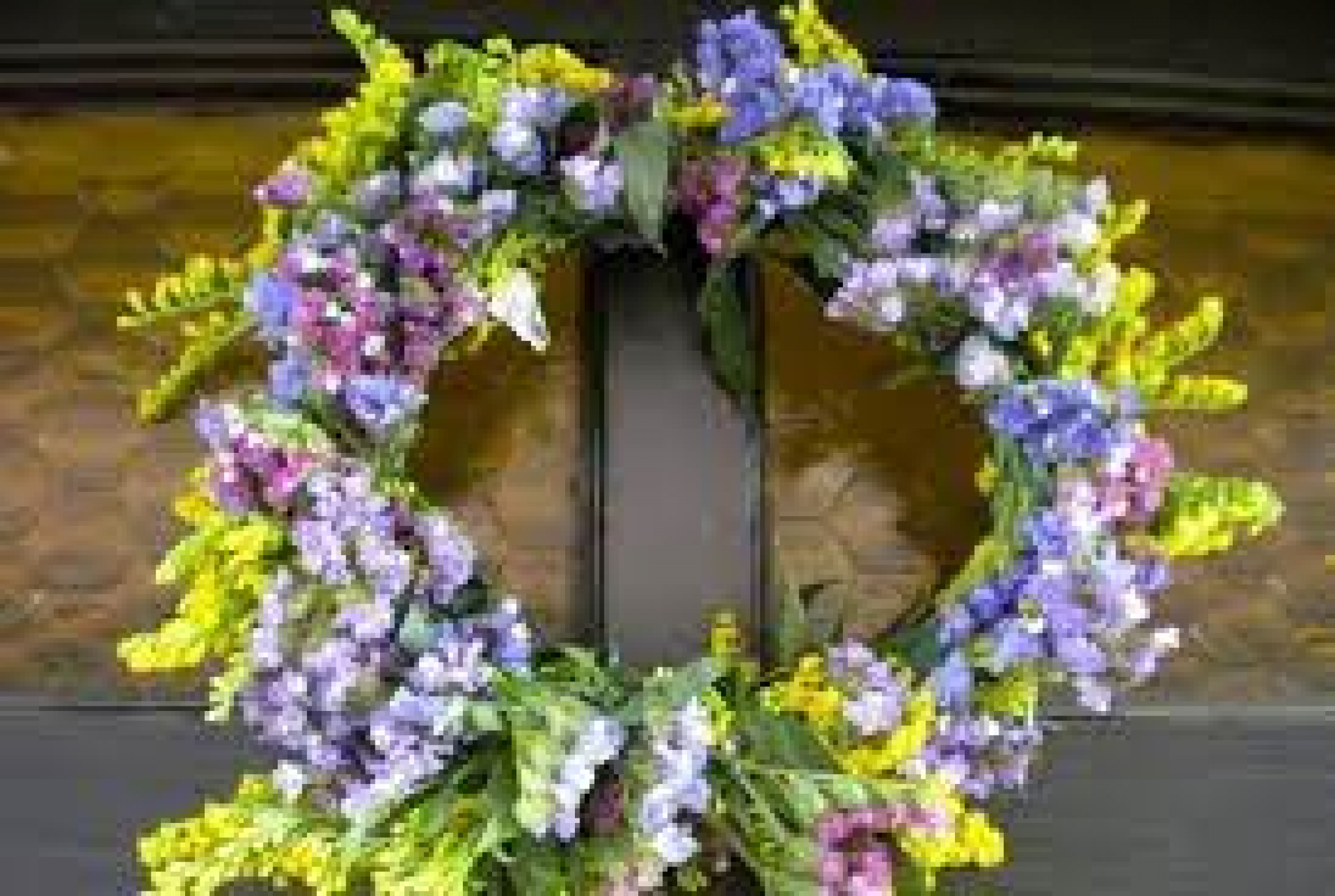 ZA ZDRAVLJE I BLAGOSTANJE Evo kako se pravilno plete đurđevdanski venac