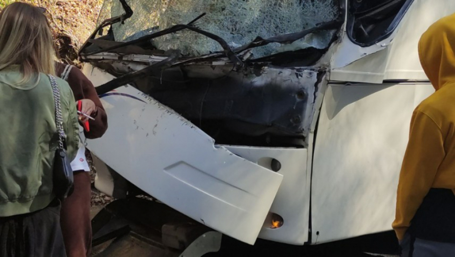 TEŠKA SAOBRAĆAJNA NESREĆA U BUGARSKOJ U udesu autobusa poginule 4 osobe, 8 povređeno