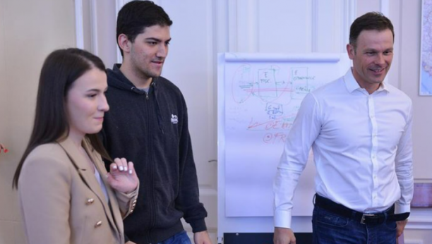 NAJBOLJI STUDENTI NA PLAĆENOJ PRAKSI Ministar finansija razgovarao sa Anastasijom i Jovanom: Zadivljen sam njihovim znanjem, energijom i posvećenošću