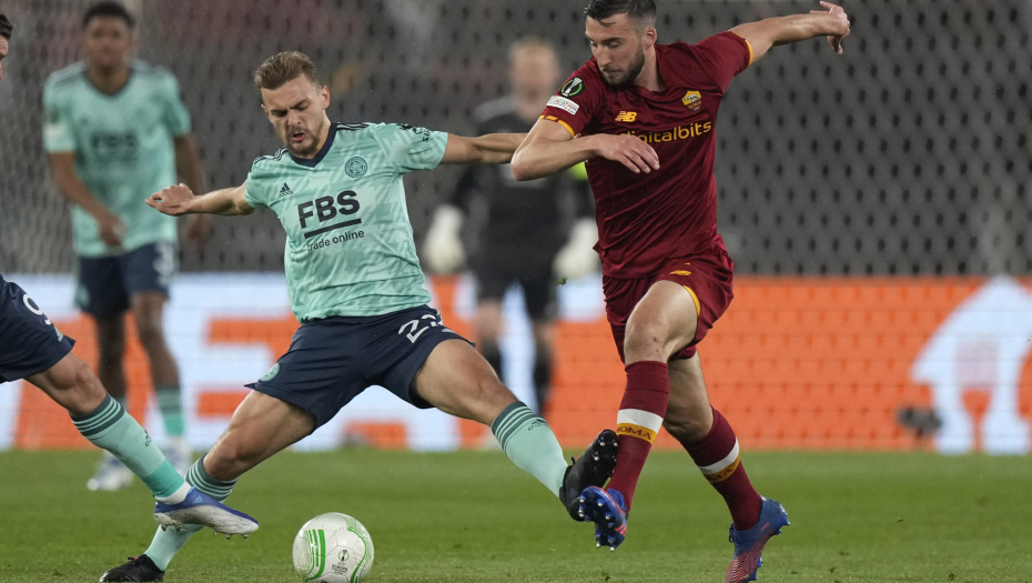 PARTIZANOV DŽELAT U FINALU LIGE KONFERENCIJE Roma u "šahovskoj partiji" srušila Lester