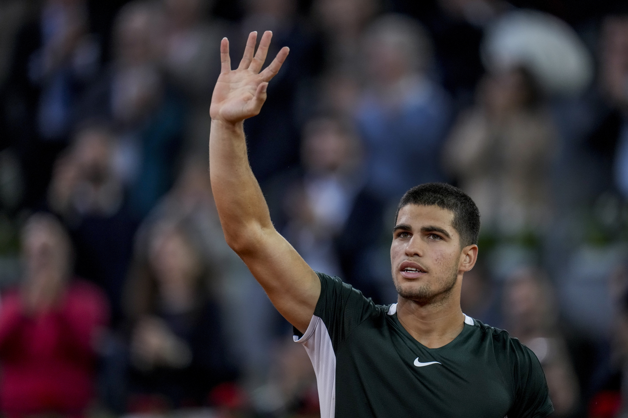 NOVAK SKINUO KAPU SVOM RIVALU Đoković na sva usta hvalio narednog protivnika, jedna rečenica je posebno zanimljiva