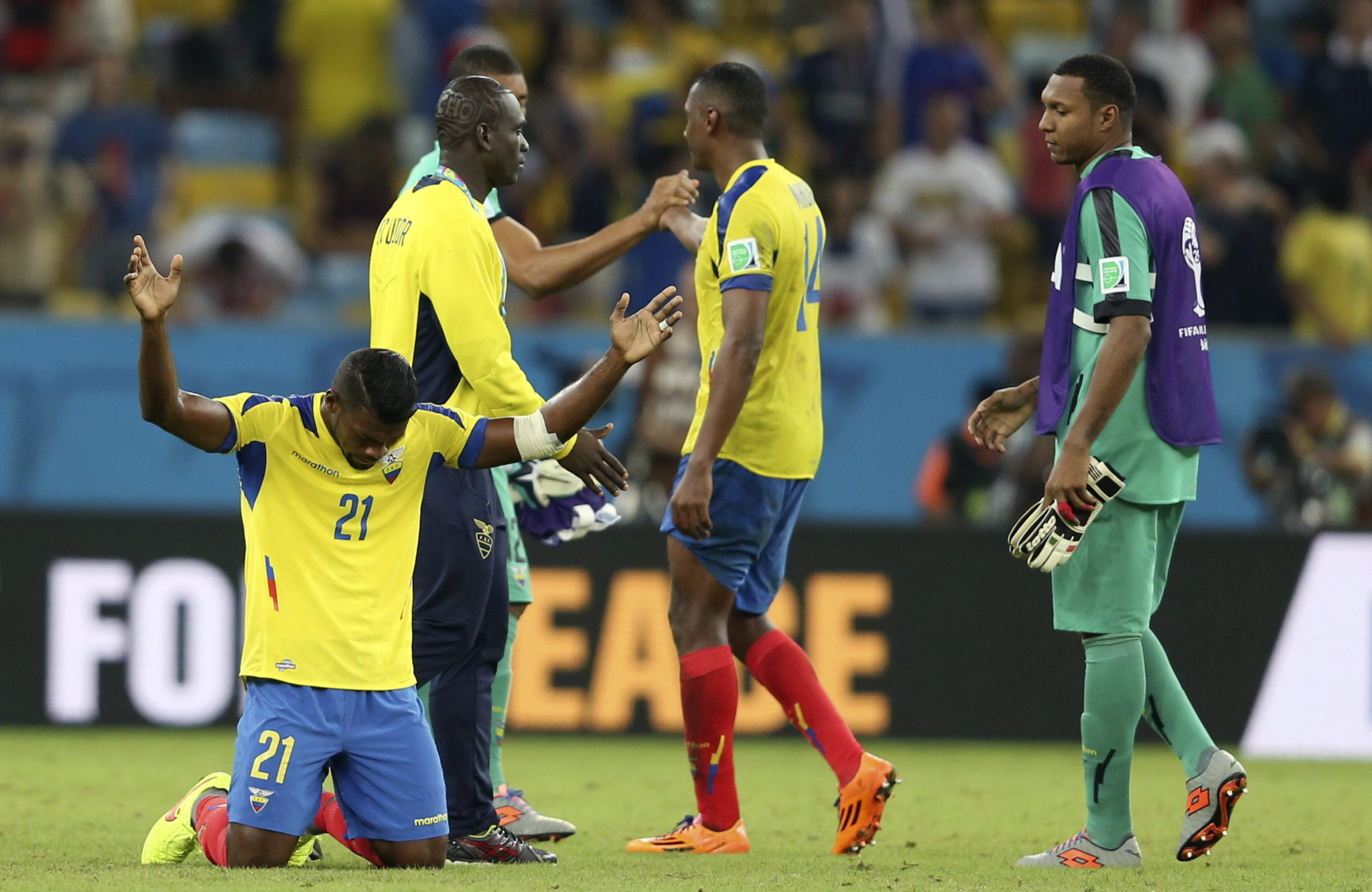 TRESLA SE GORA, RODIO SE MIŠ Doneta konačna odluka: FIFA ne izbacuje 