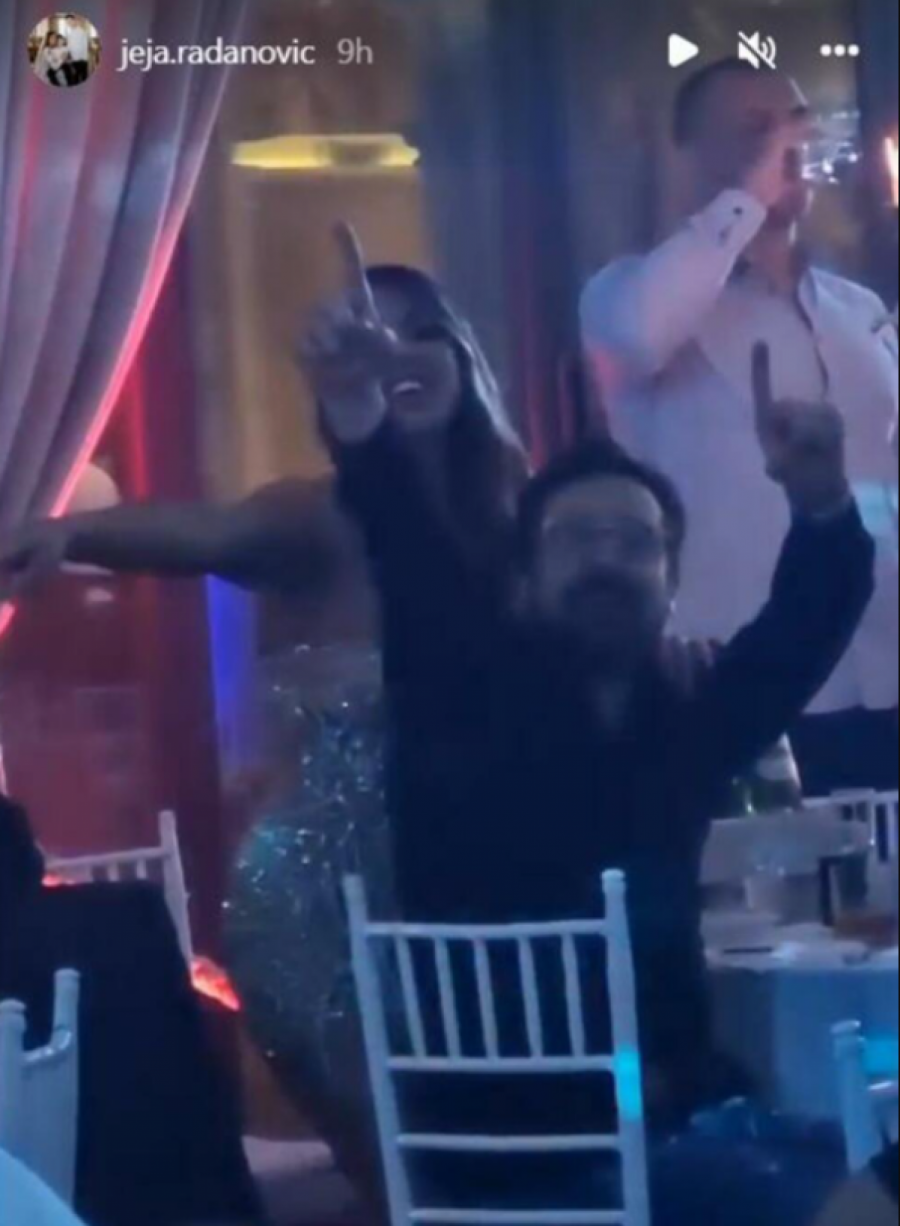 SANDRA AFRIKA I VOLKOV PONOVO U VEZI? Pevačica i fudbaler uhvaćeni zajedno, a evo i šta su radili (FOTO)