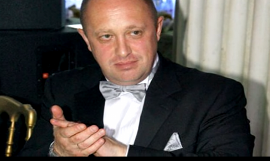 MISTERIJA PUTINOVOG KUVARA Nekada je prodavao viršle, bio u zatvoru, a sada je moćnik i čovek od poverenja! Ko je on?