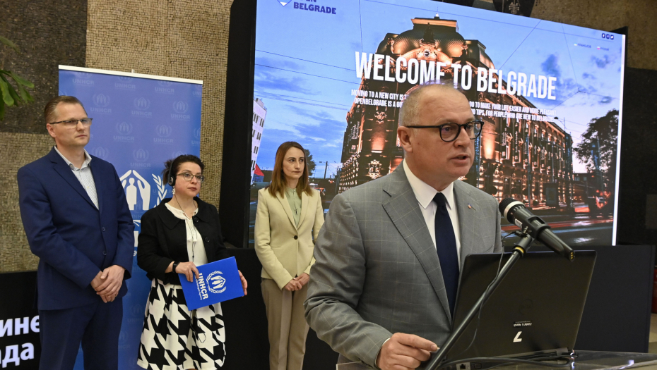 BEOGRAD PRUŽA PODRŠKU I POMOĆ Otvoren infocentar u Domu omladine za izbeglice iz Ukrajine (FOTO)