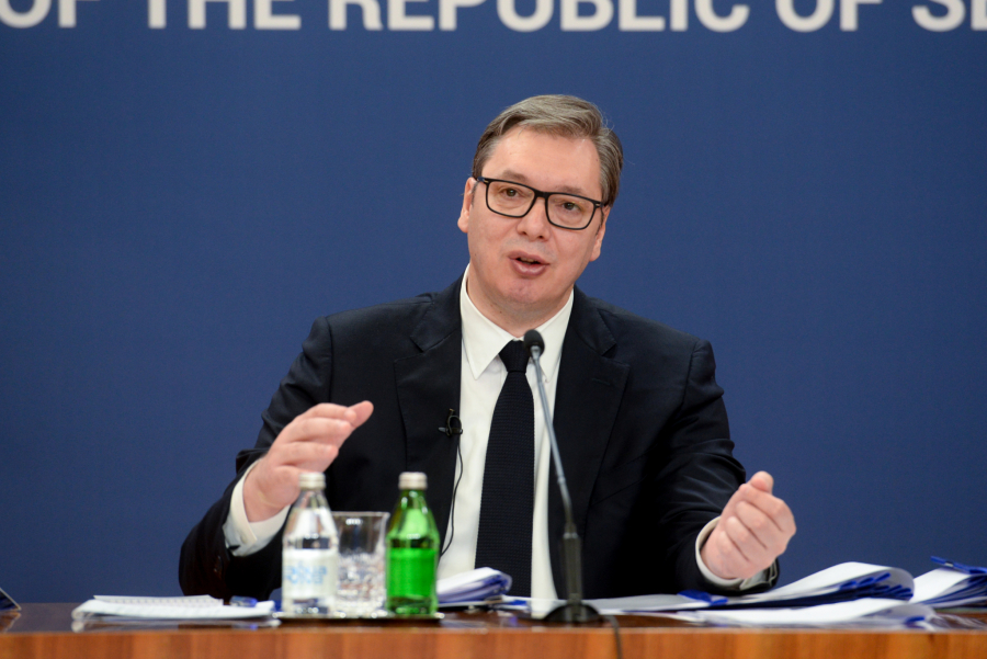 JA SAM NOVI PREMIJER, AMERI SU UZ MENE Ministarka po gradu priča da ima jaka leđa, te da će sigurno biti mandatar