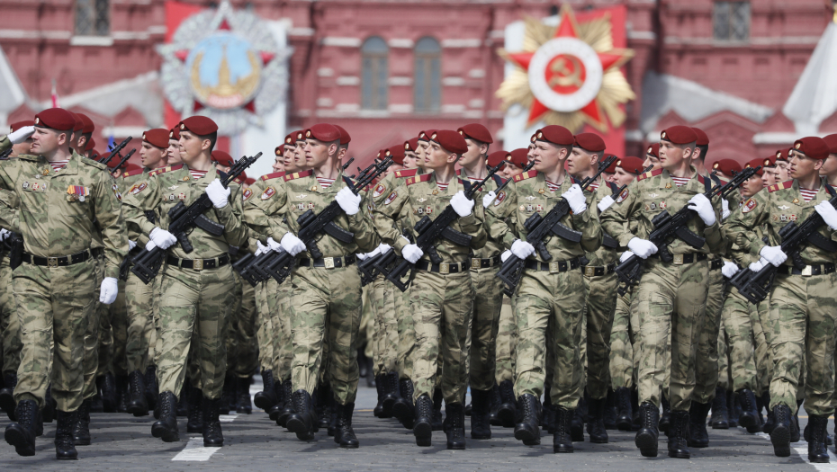 SVE JE SPREMNO ZA SPEKTAKL! Generalna proba Parade pobede završena, osam aviona MiG-29SMT napravilo je u vazduhu slovo Z (FOTO/VIDEO)