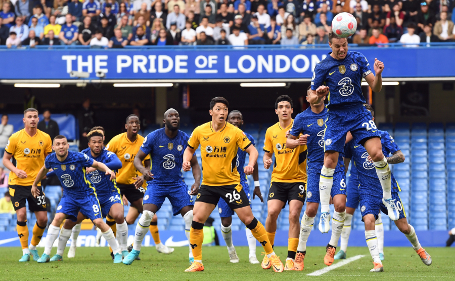 ČELSI MORA POTPUNO DA RENOVIRA ODBRANU Ovog leta potrošiće preko 100.000.000 evra, kako ne bi upali u probleme