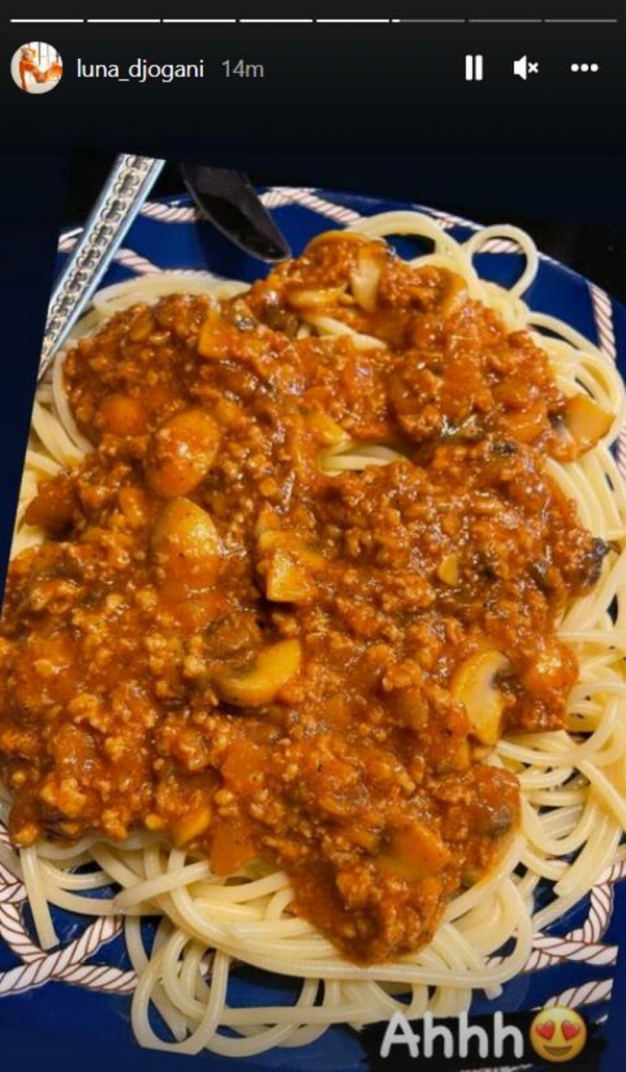 KO JOŠ VOLI KAD MUŽ KUVA? Luna Đogani pohvalila se Markovim umećem, a evo i šta joj je spremio (FOTO)