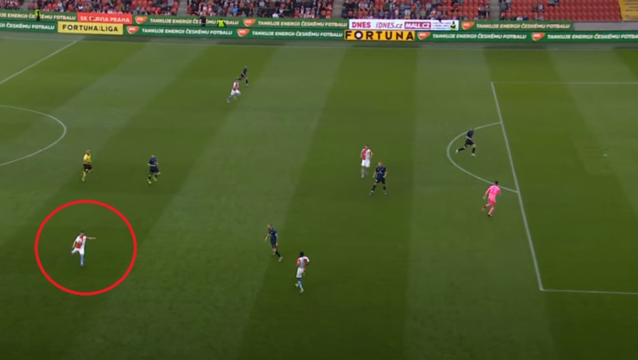 SRBINOVA BOMBA Lob sa preko 40 metara, bivši igrač Zvezde napravio čudo (VIDEO)