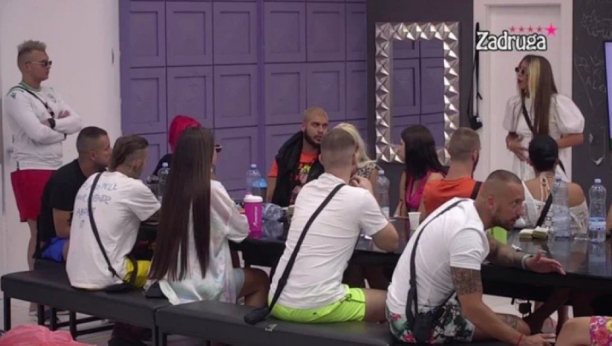 BUKTI RAT BIVŠIH SUPRUŽNIKA Dejan nikad niže ponizio Dalilu: Odrekao te se otac, živela si kao ker