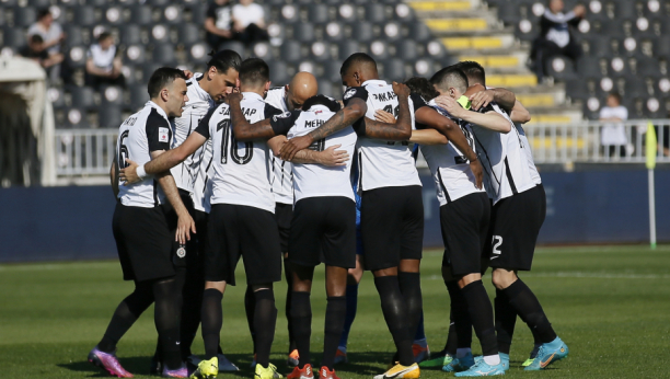 PRVI PIK Bivši trener Legije seda na klupu Partizana?