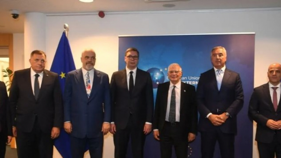 SASTANAK LIDERA ZAPADNOG BALKANA Predsednik Vučić sa Boreljom i Varheljijem u Briselu (FOTO)