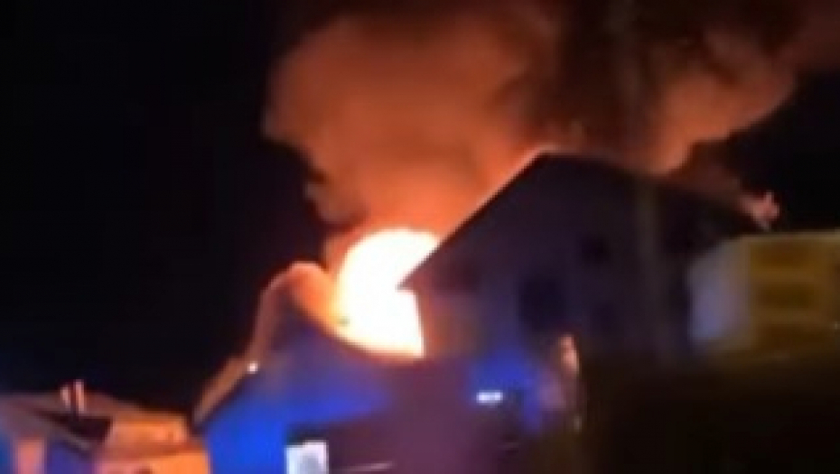 POŽAR U KOTEŽU Napio se i zapalio kuću (VIDEO)