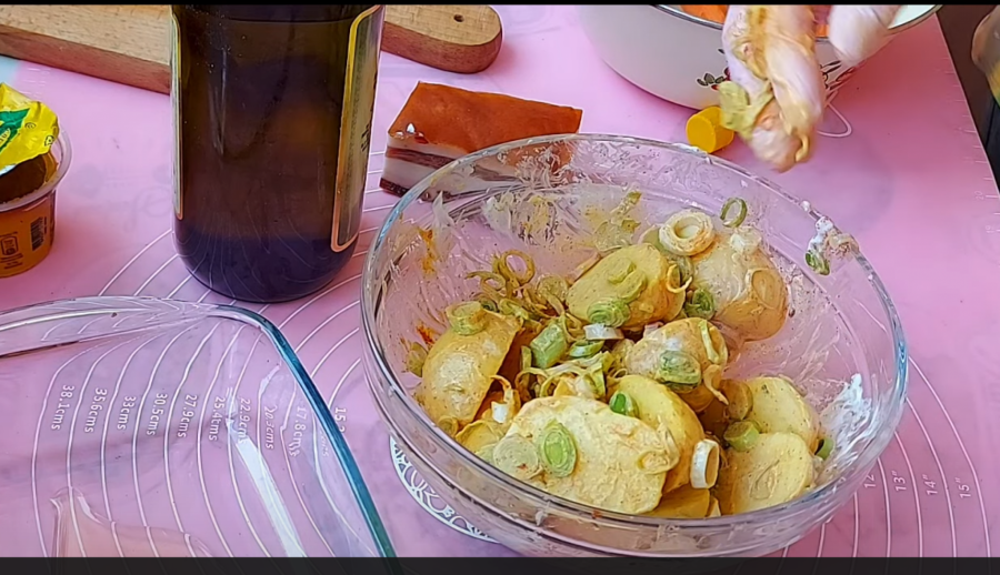 RECEPT ZA NAJSLAĐE MLADE KROMPIRIĆE Nećete moći da prestanete da ih jedete (VIDEO)