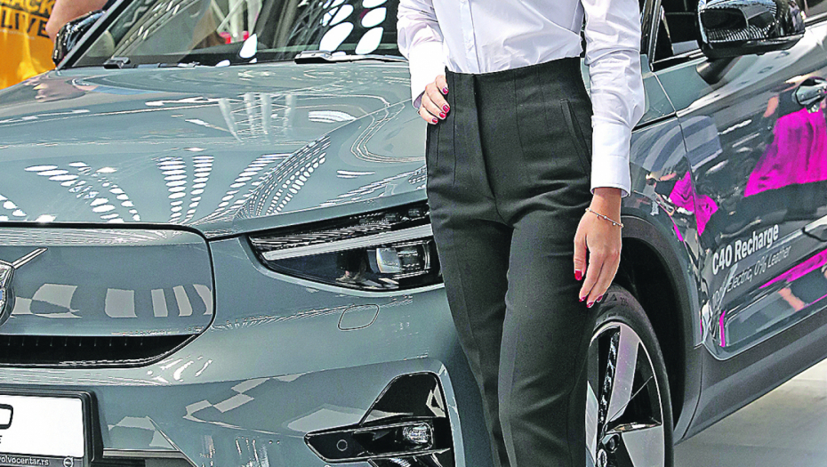 Anja Radovanović sa štanda Volvo je druga pratilja