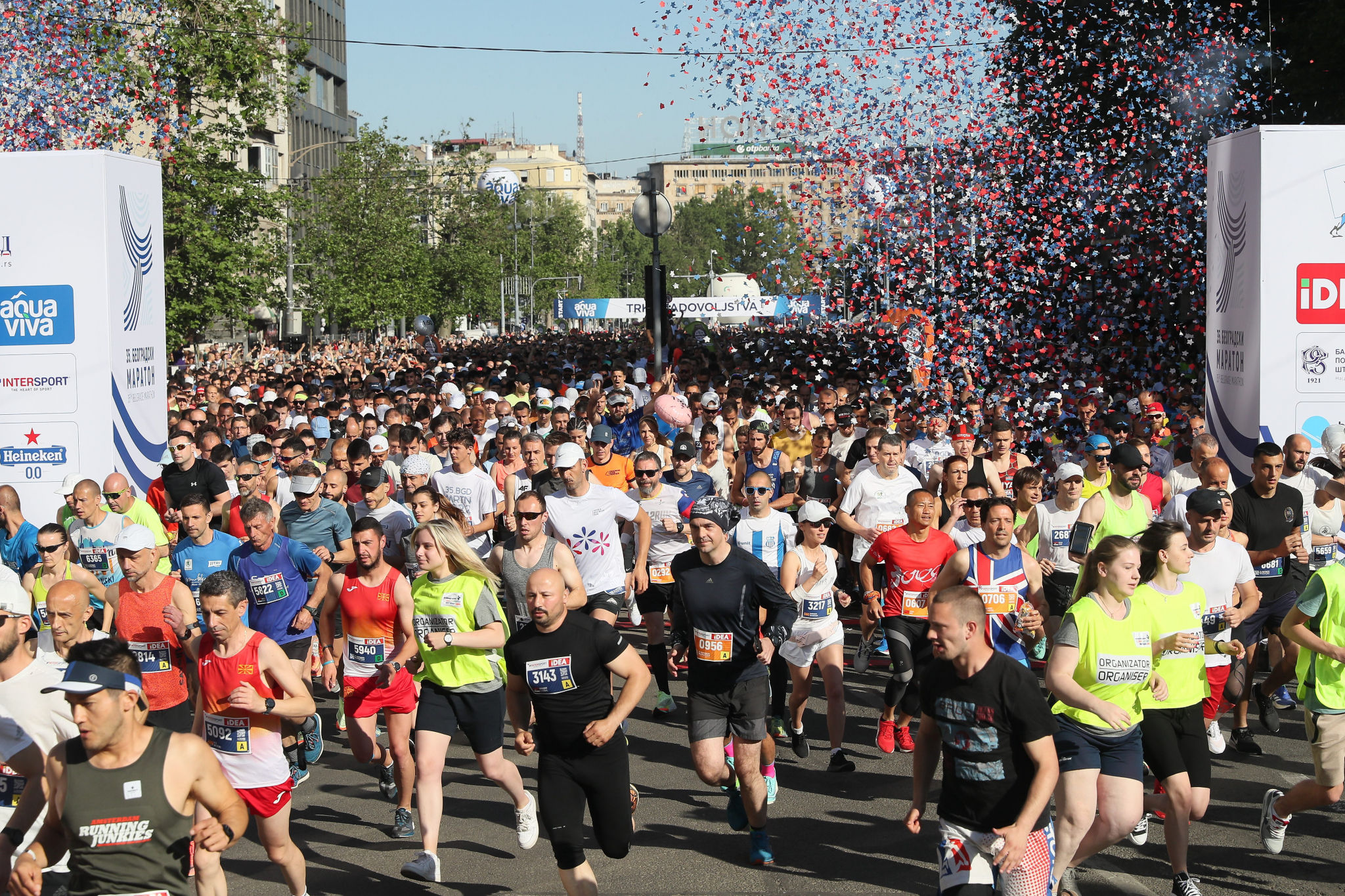 35. BEOGRADSKI MARATON – Više od 6.700 maratonaca i polumaratonaca trčalo ulicama srpske prestonice (VIDEO)