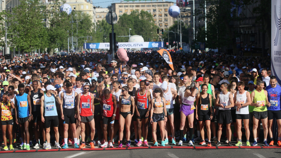 35. BEOGRADSKI MARATON – Više od 6.700 maratonaca i polumaratonaca trčalo ulicama srpske prestonice (VIDEO)