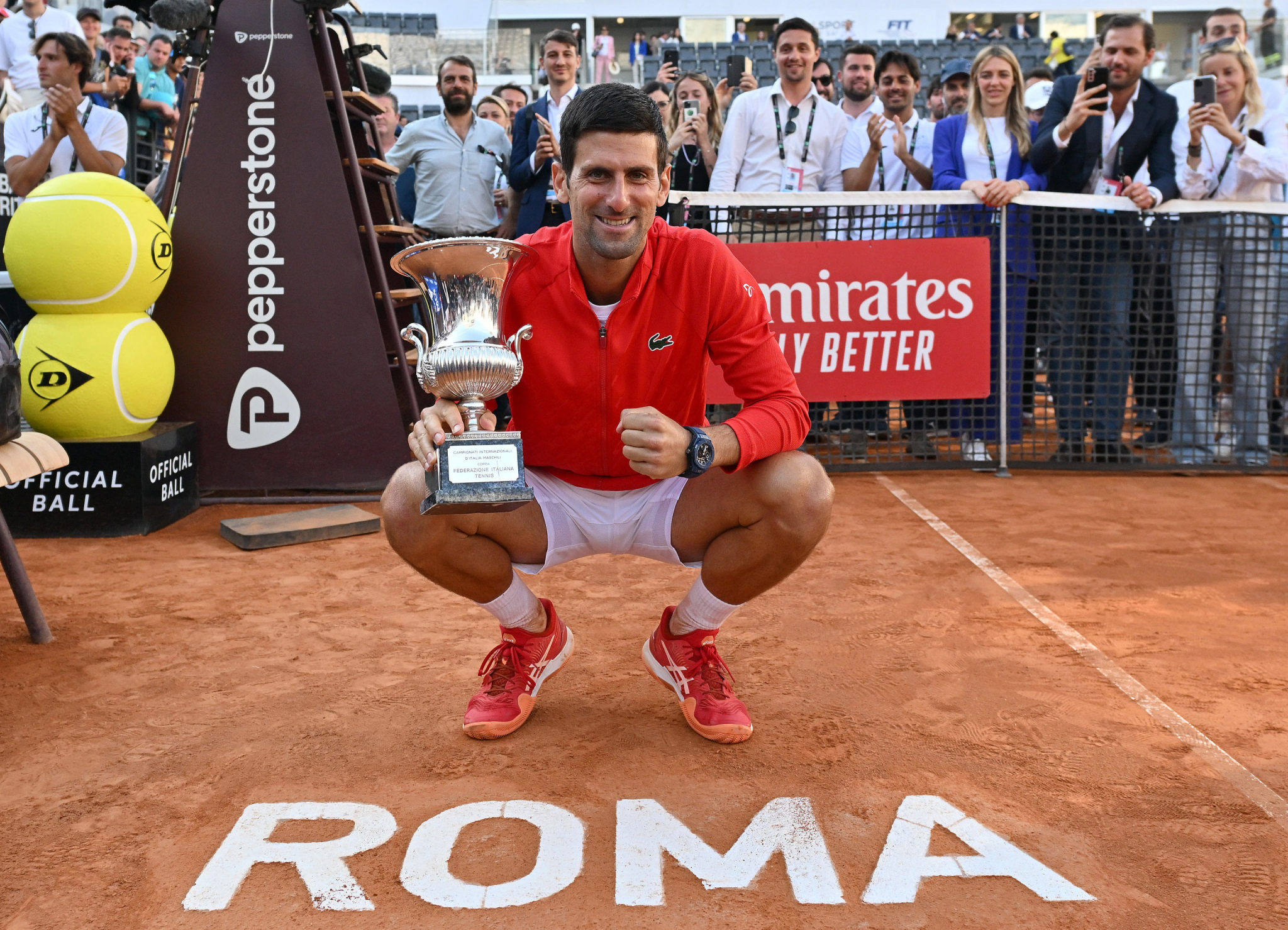 NESPOSOBNE KUKAVICE NAPADAJU NOVAKA Italijan zapušio usta Đokovićevim kritičarima, ovako jake reči će svi upamtiti