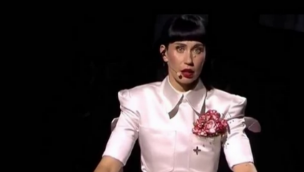 ŽIVELA SAM U MALOM STANU, A SADA MI REZERVIŠU APARTMANE Konstrakti se život promenio iz korena nakon nastupa na Evroviziji