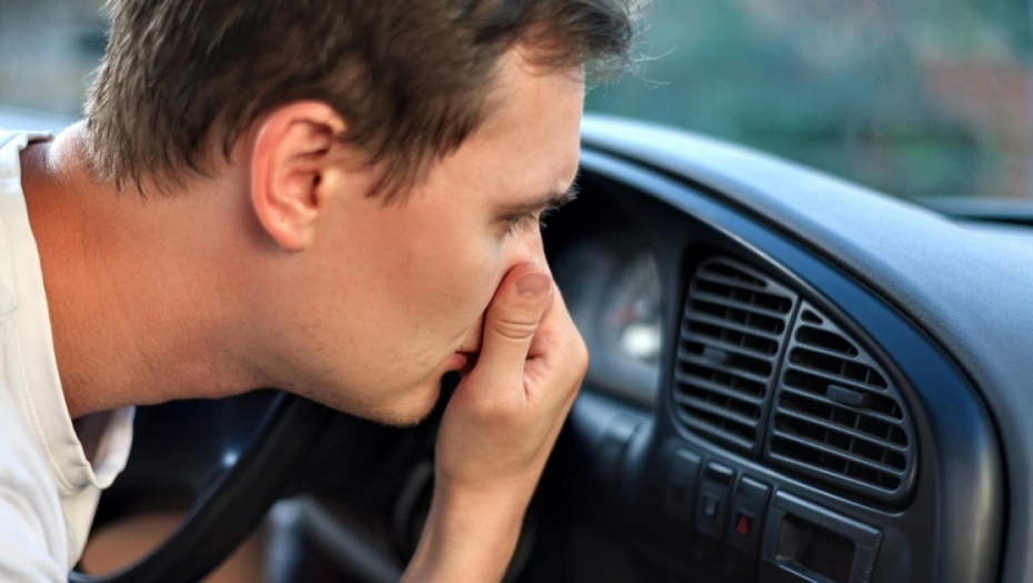 SAMO OVAKO SE PRAVILNO ČISTI KLIMA U AUTU Uz ovaj trik vaše vozilo će predivno mirisati, a rizik od respiratornih infekcija svešćete na minimun