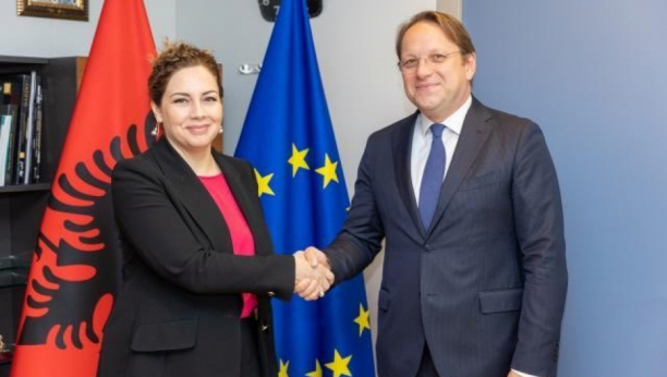 Varhelji: Albanija spremna za otvaranje pregovora sa EU (FOTO)