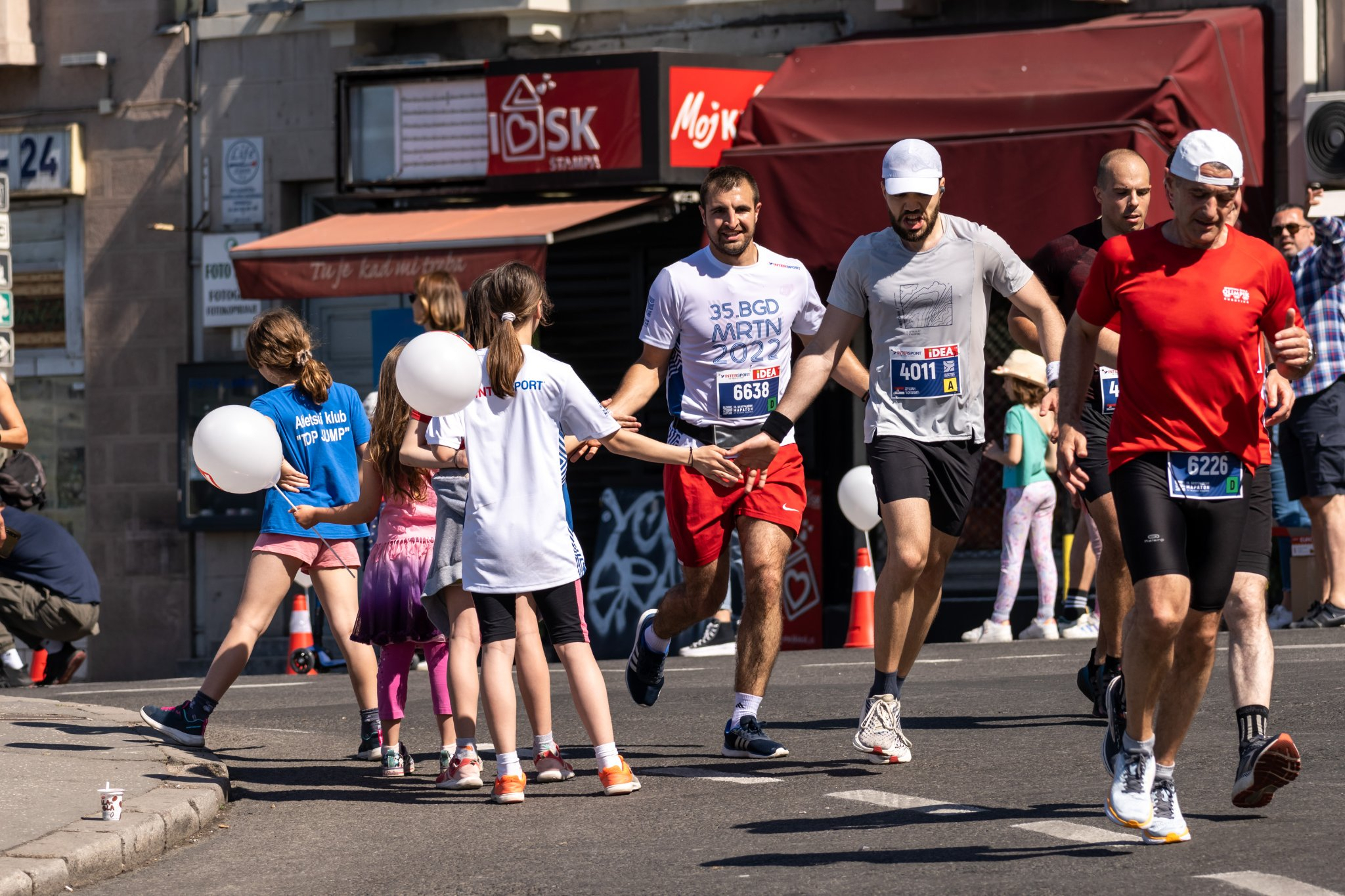 BORBA SA SAMIM SOBOM Kada početi sa pripremama za polumaraton, kako izaći iz zone komfora i reći sebi: 